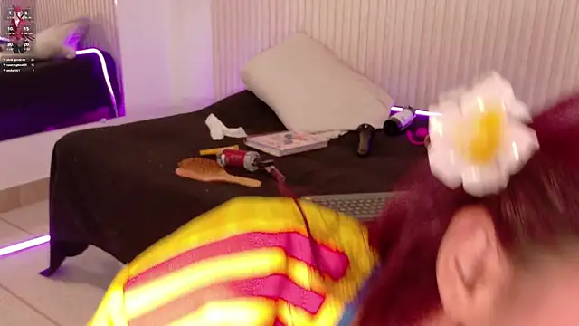 MiaJanss webcam