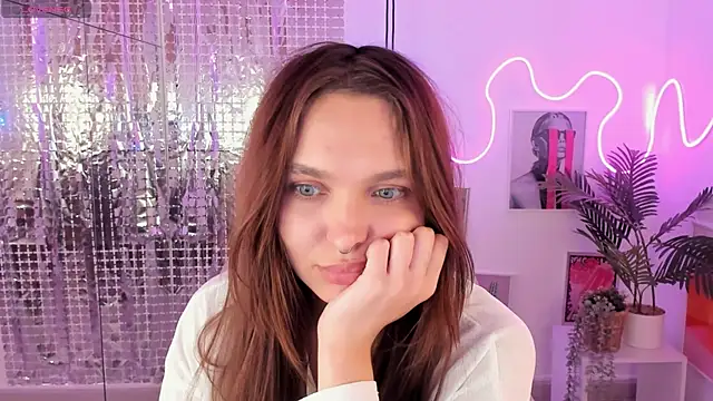 ChloeSunny webcam