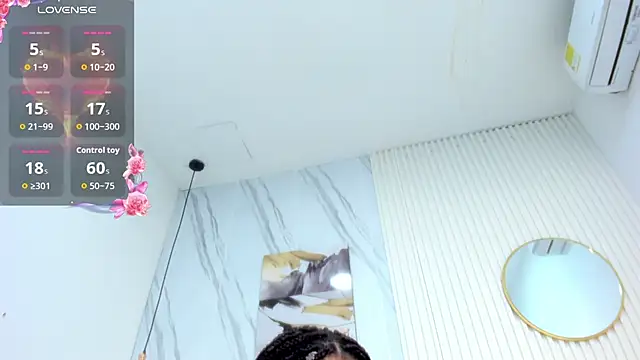 Afro_Luna webcam