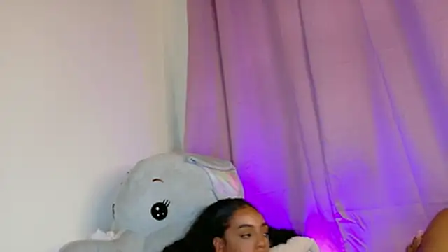 HollyJorda webcam
