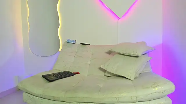 ArohomLester_ webcam