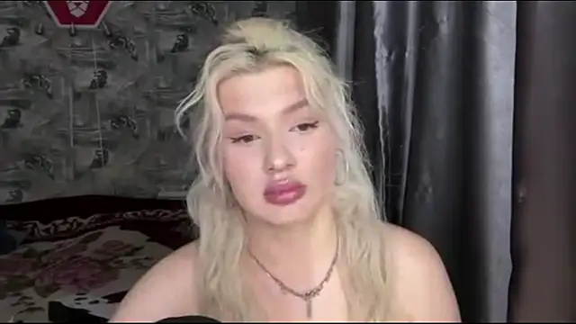 SpotlessParaffin webcam