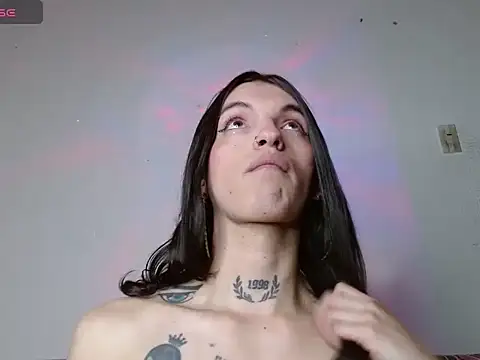 Scarlett_crastrawberry webcam