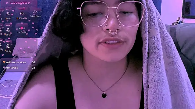 NinaYellow webcam