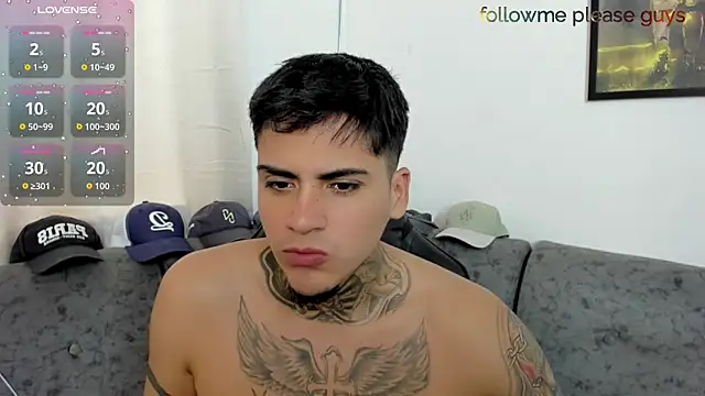 sweetlatinoboy live sex cam