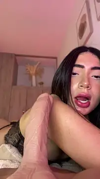 Mia_222 webcam