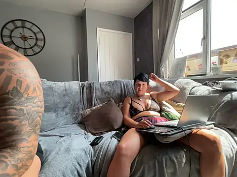 Reggie_roxie webcam