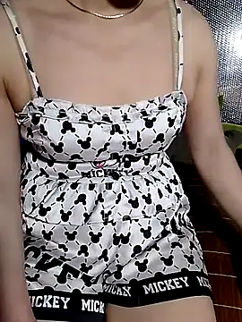 YiyinLy webcam