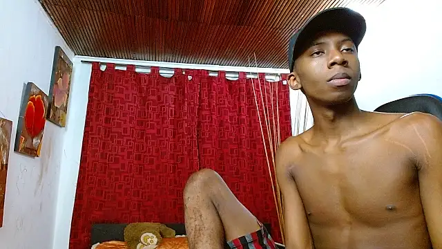 milo018 webcam