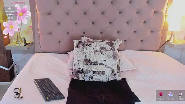 AishaCambell_ webcam