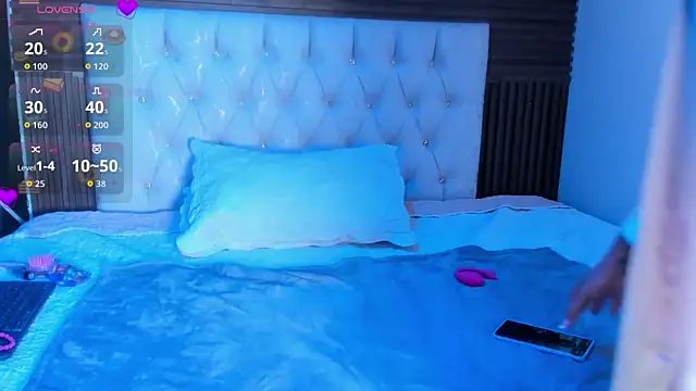 LunaRossie_ webcam