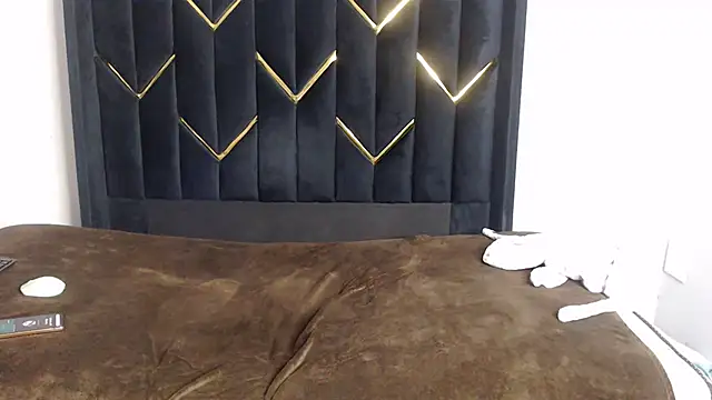 EbonyPoisonCunt webcam