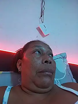 Sweet-Latina-Milf webcam