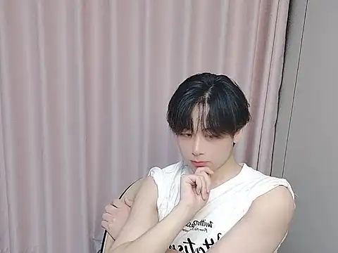 ssscc2026 (M twink) - 脱上衣唱一首歌