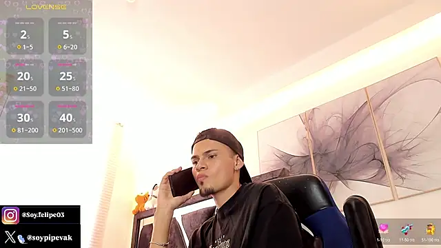 soyander03_ live cam on StripChat