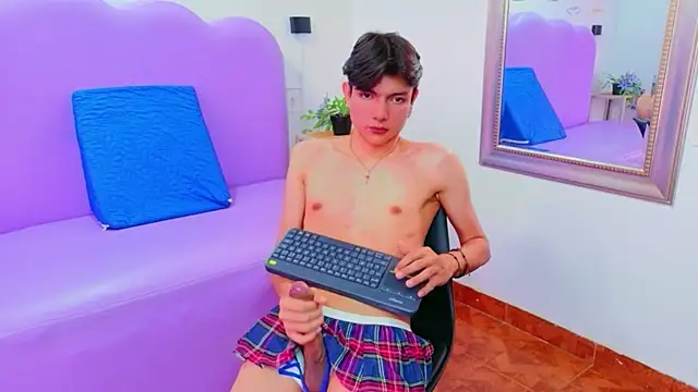 Liamdelrey live sex cam
