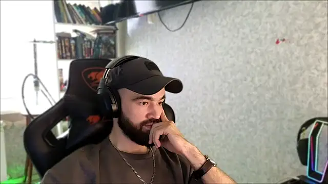 _Serious_Man webcam