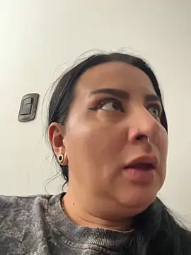 Abril_Luv webcam