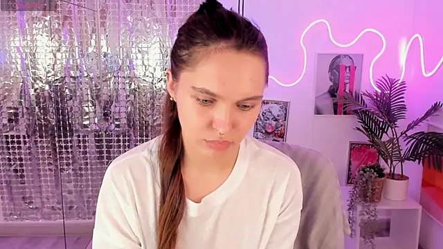 ChloeSunny webcam