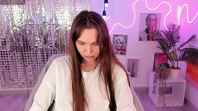 ChloeSunny webcam