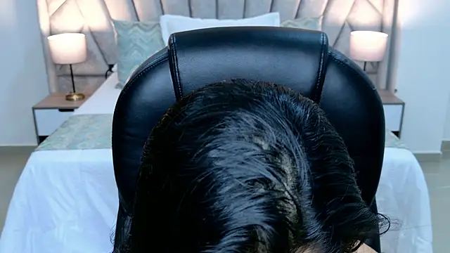 Layla_Breezee webcam