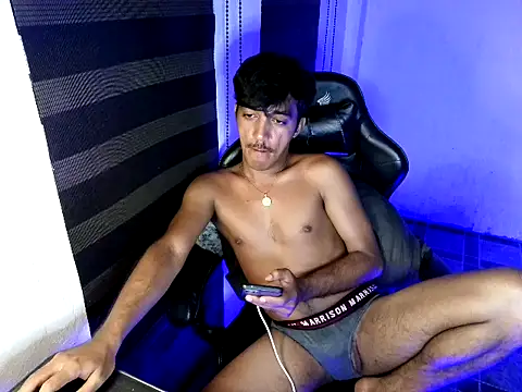 Spicy_RowyCam webcam