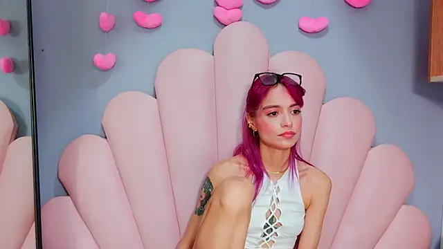 luci_miller webcam