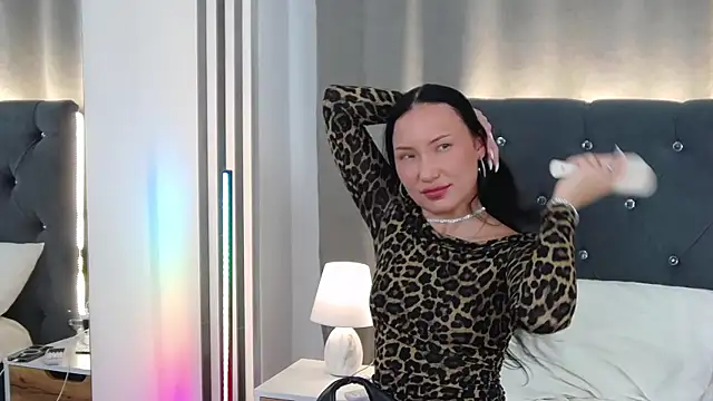 VikkyVonn webcam