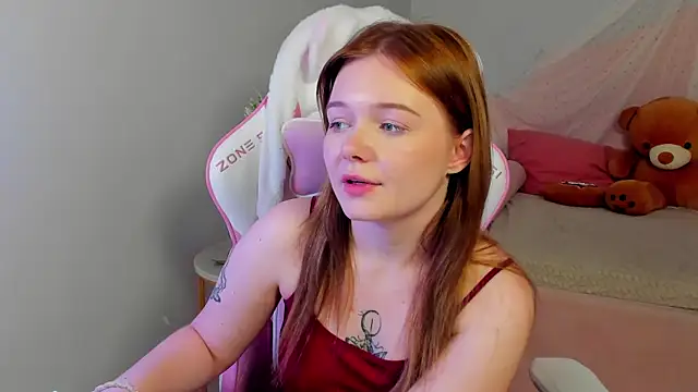 ElinaVale webcam