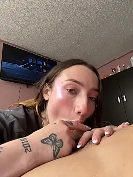 Valery_Salmons webcam