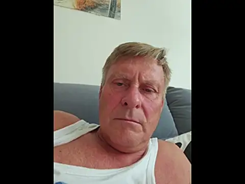 johnnym1 webcam