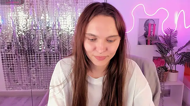 ChloeSunny live cam on StripChat