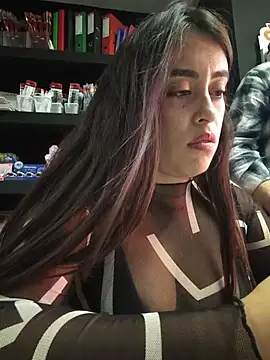 MissNyraSecret webcam