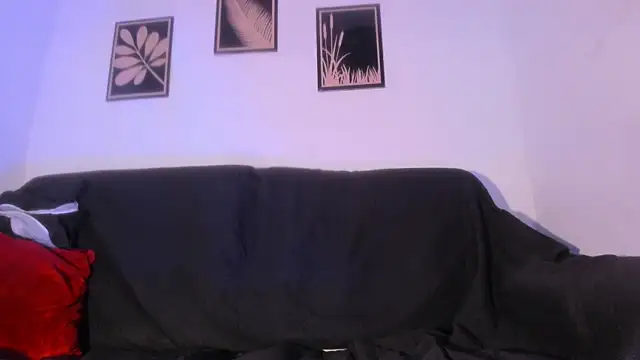 criss_zuri webcam