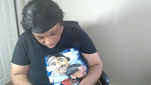 Sexymona1218 webcam