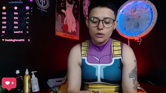 girl_intense444 webcam