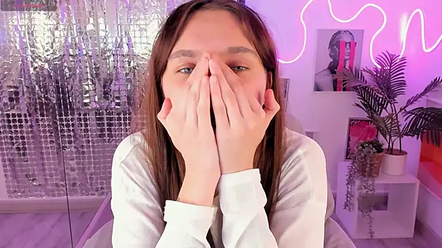 ChloeSunny webcam