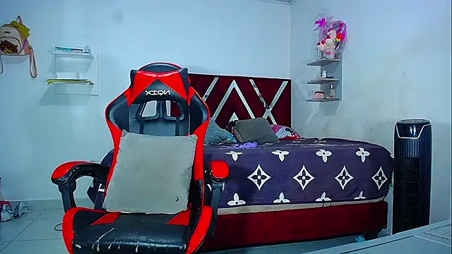 DanisaBrown webcam