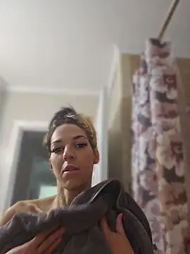 lil_jiggly webcam