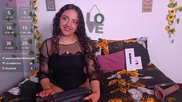 emiily_curly webcam