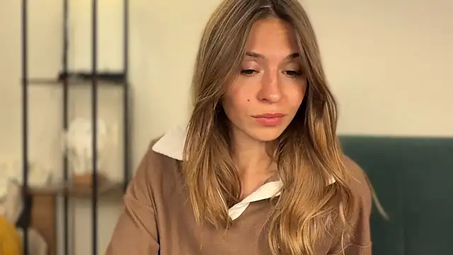 LovelyKatea webcam