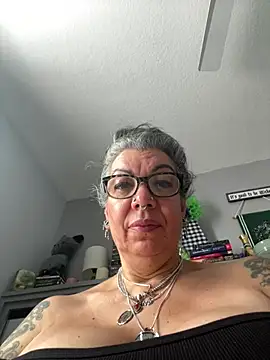 dieseldame1313 webcam