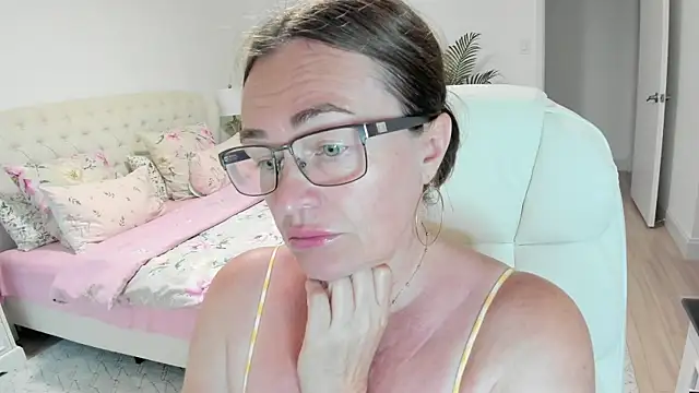 Vika73 webcam