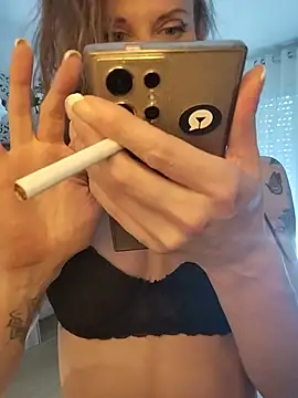 Mmmnilane71 - Trans webcam sex chat