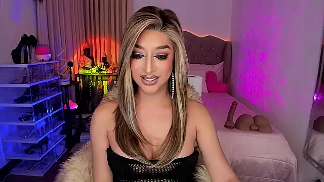 モデル: GoddessTransContessa