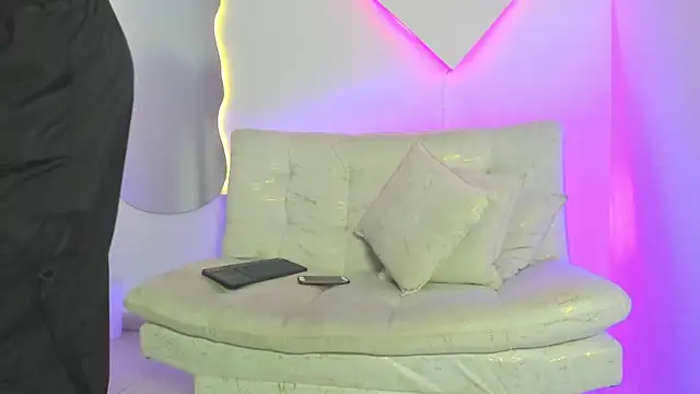 ArohomLester_ webcam