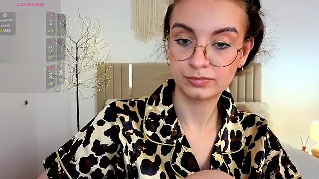Real_cutie1 webcam
