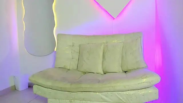 ArohomLester_ webcam
