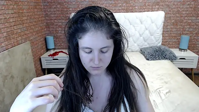 Holliy_Cooper webcam