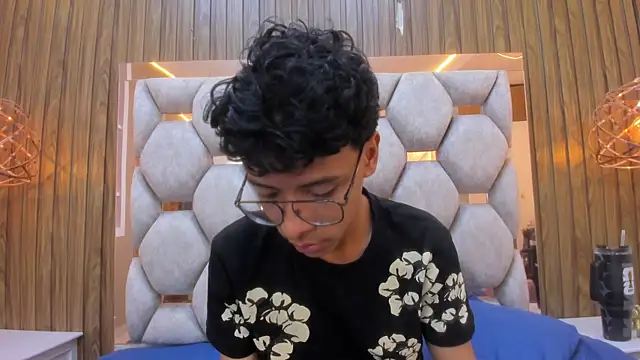 adams_bobby (M twink) - Cum show!! 😈🍆🔥